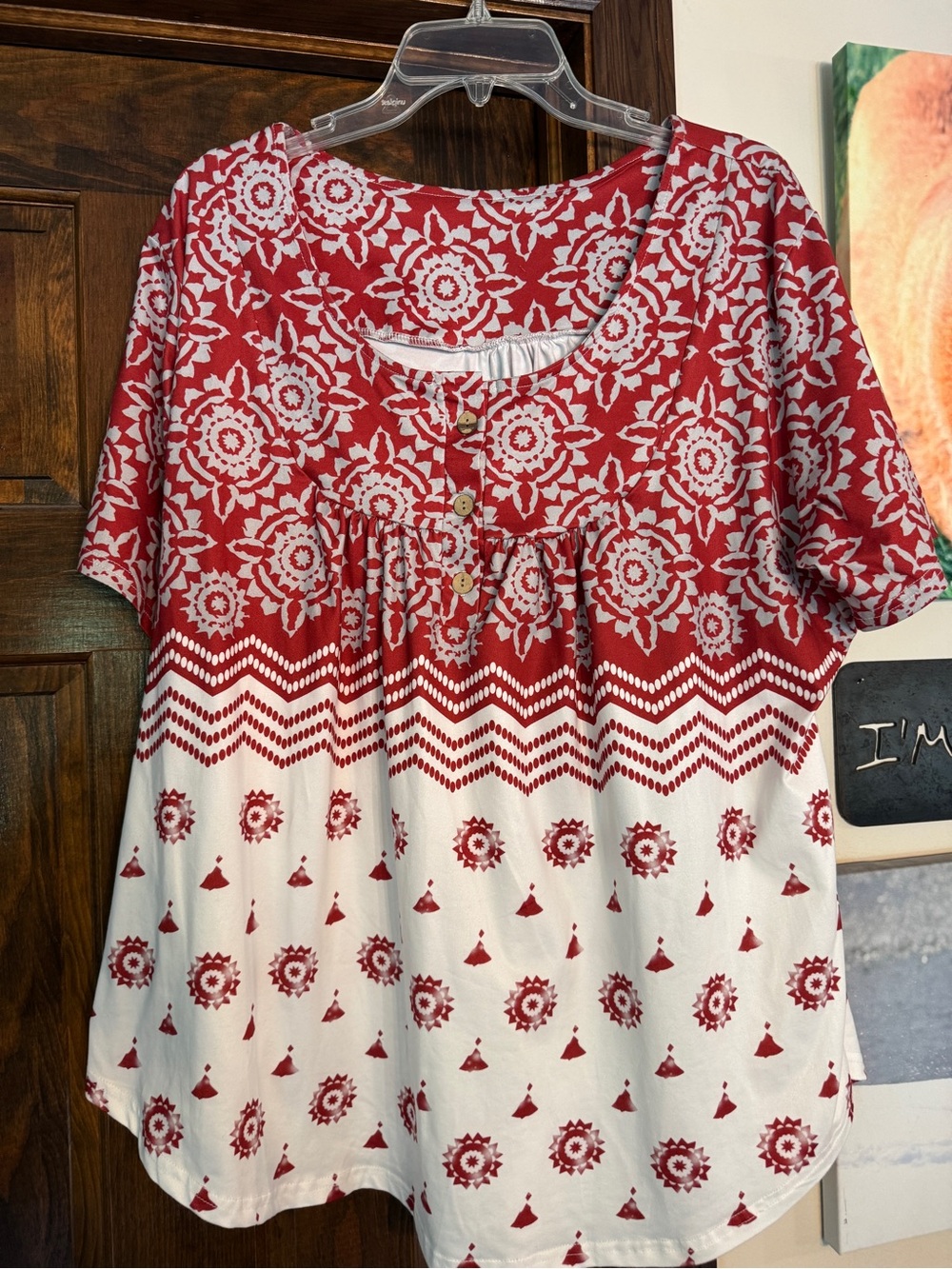 Women’s Red and White Printed Short-Sleeve Top